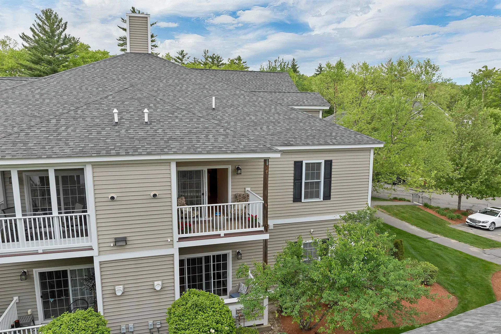 17 Roundabout Way Manchester NH 03102