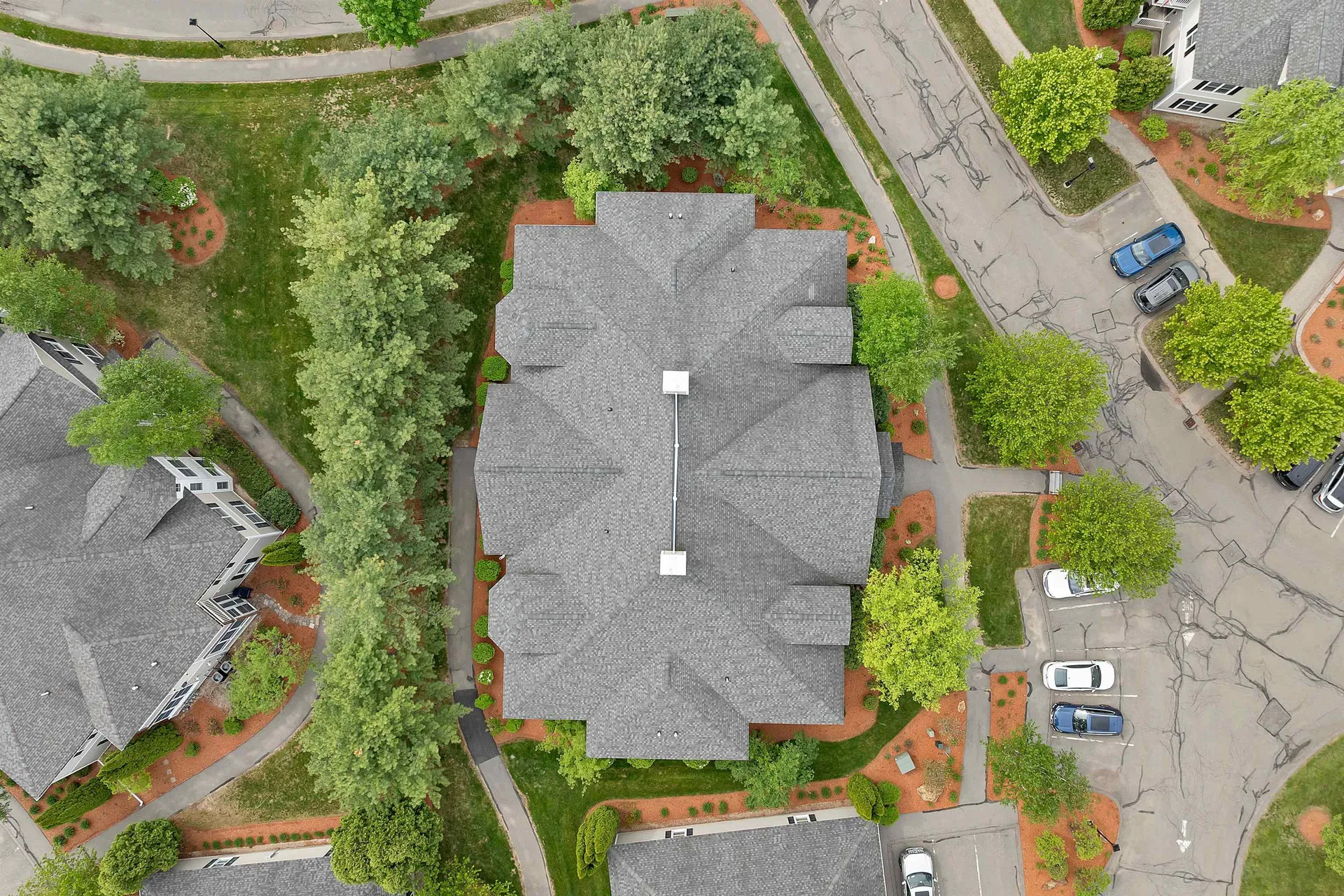 17 Roundabout Way Manchester NH 03102