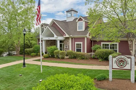 17 Roundabout Way Manchester NH 03102