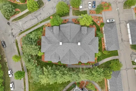 17 Roundabout Way Manchester NH 03102