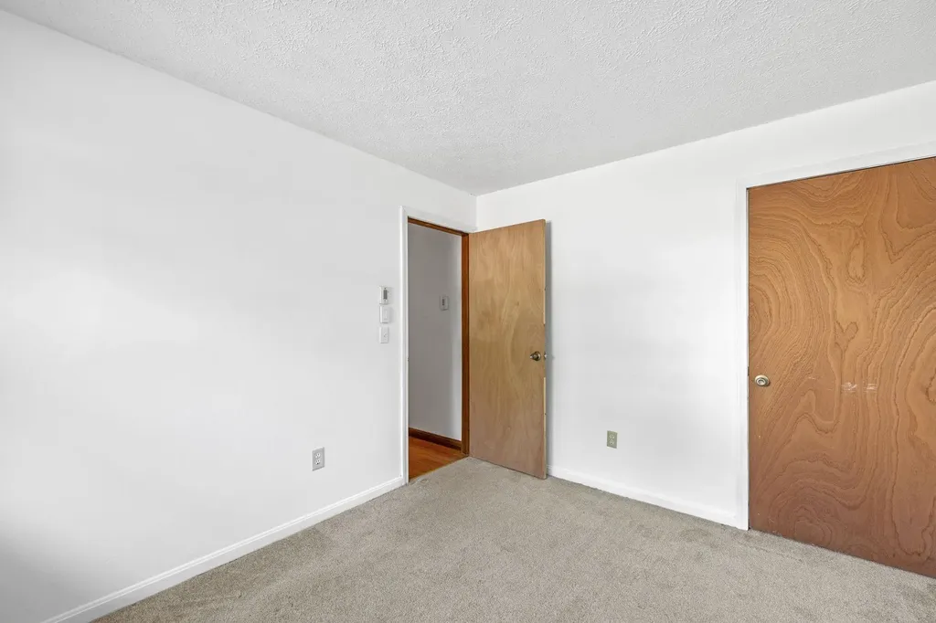 83 Bismark Street Manchester NH 03102