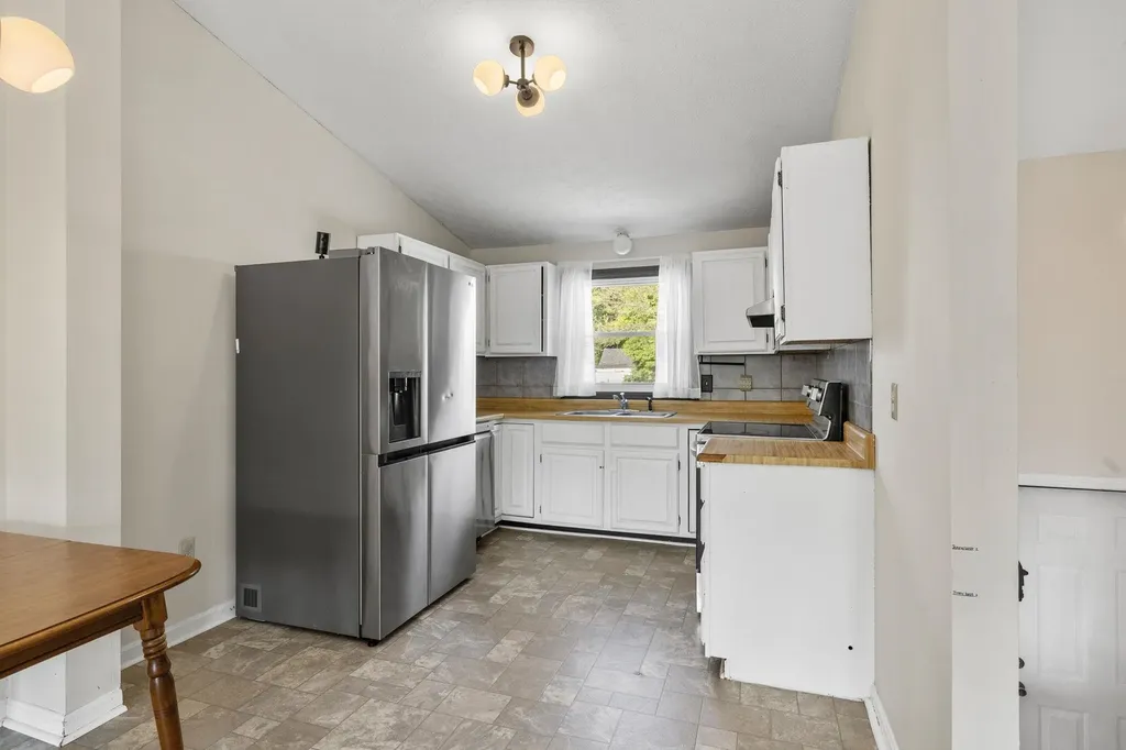 83 Bismark Street Manchester NH 03102