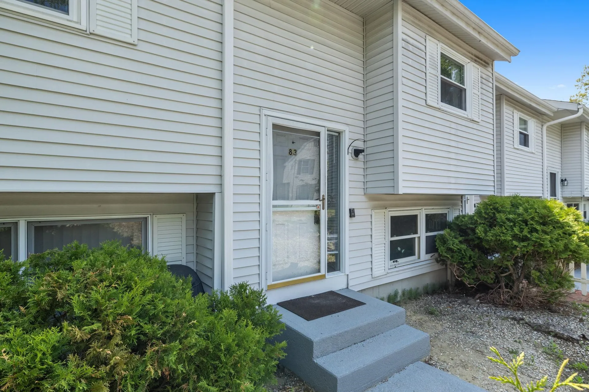 83 Bismark Street Manchester NH 03102