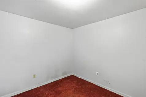 83 Bismark Street Manchester NH 03102
