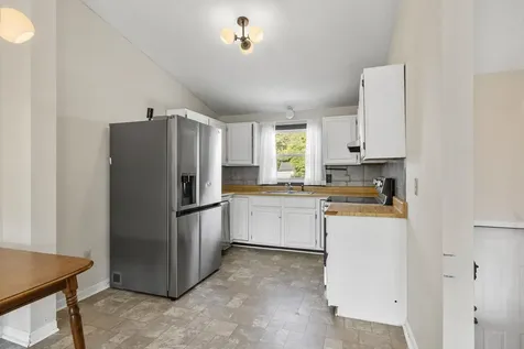 83 Bismark Street Manchester NH 03102