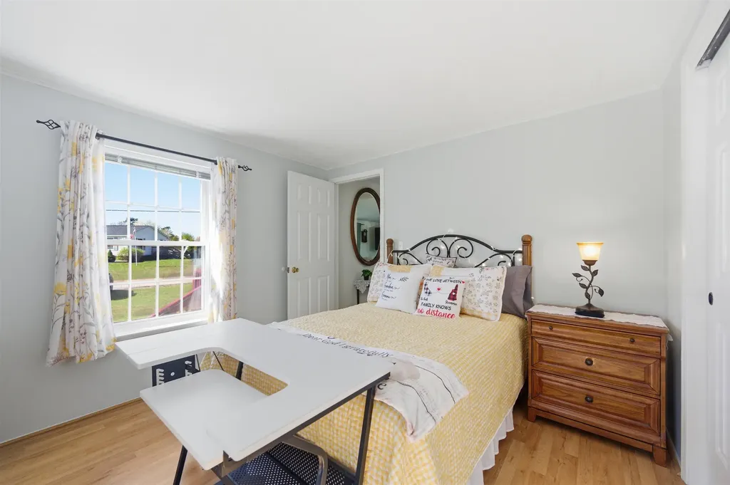 21 Lilac Court Raymond NH 03077