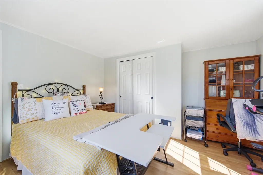 21 Lilac Court Raymond NH 03077
