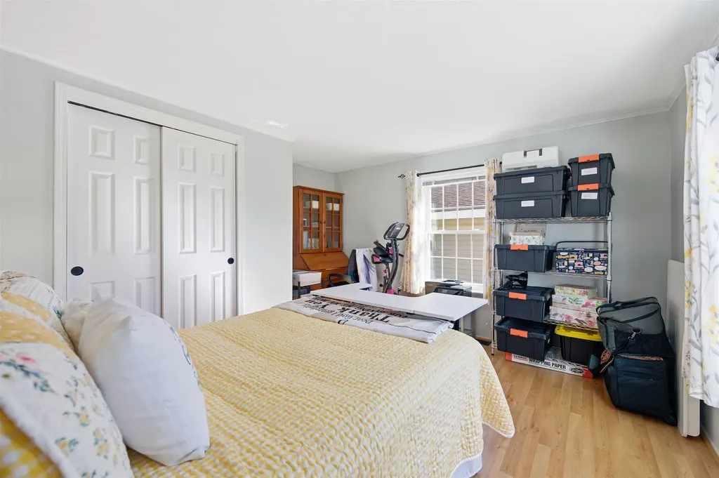 21 Lilac Court Raymond NH 03077