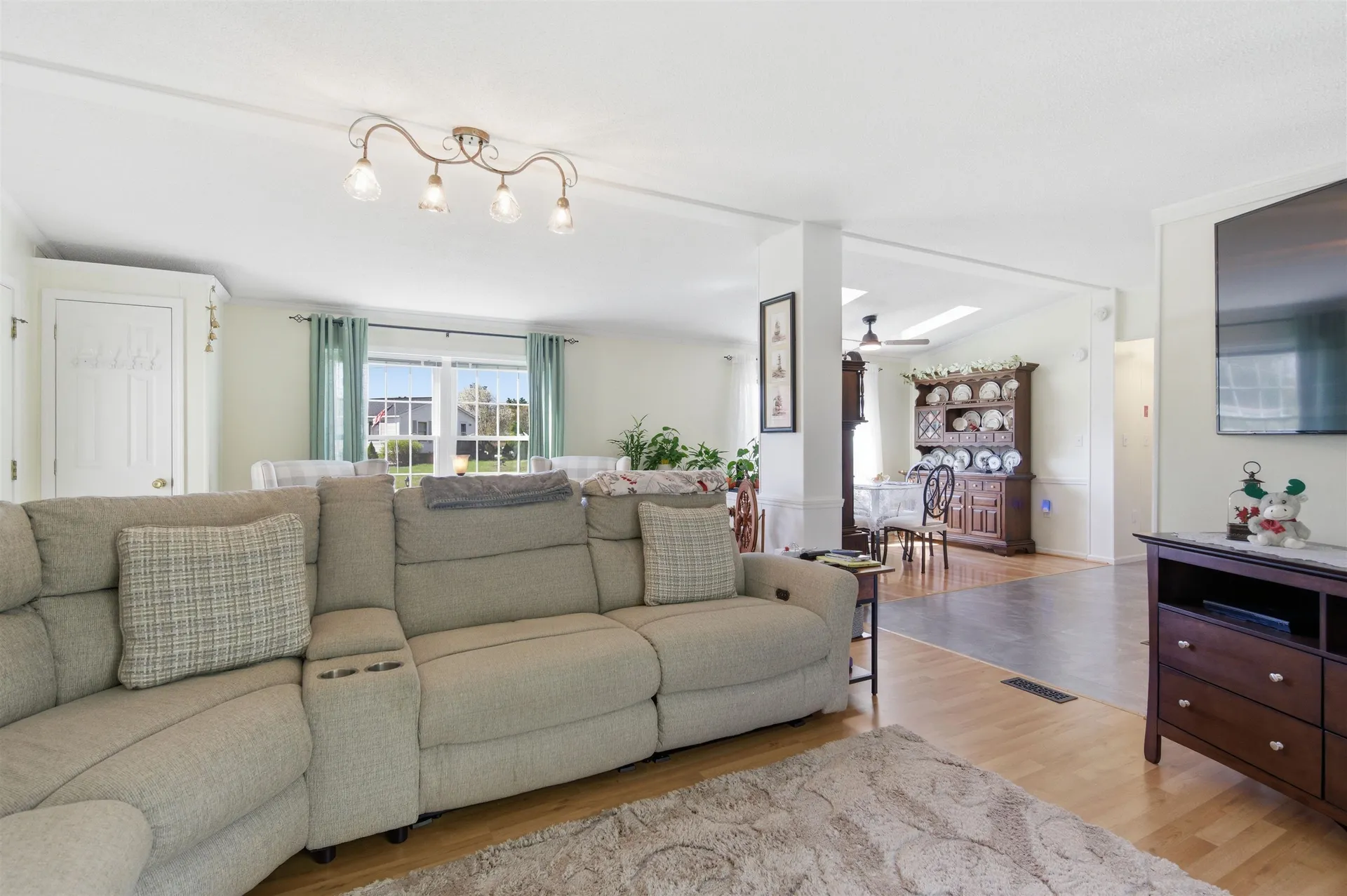 21 Lilac Court Raymond NH 03077