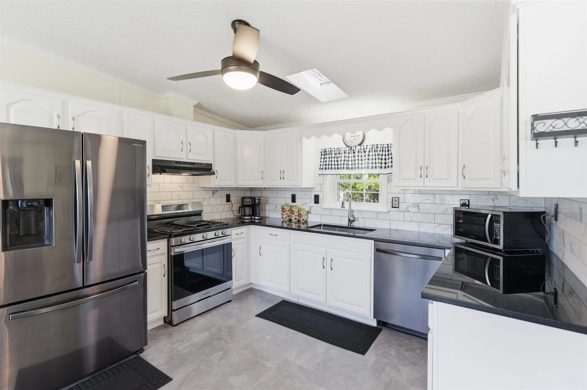 21 Lilac Court Raymond NH 03077