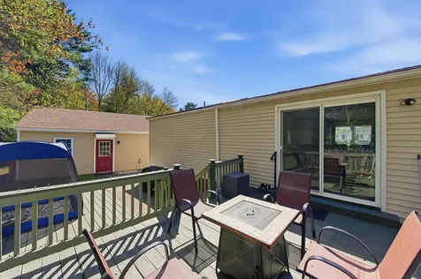 21 Lilac Court Raymond NH 03077