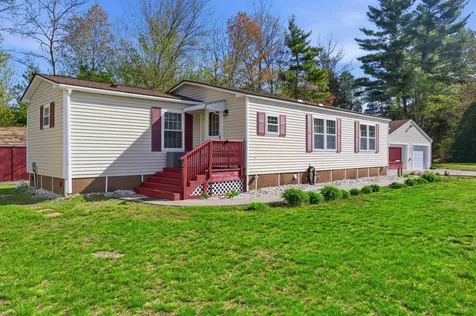21 Lilac Court Raymond NH 03077