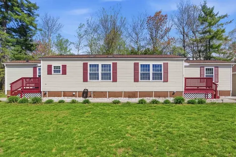 21 Lilac Court Raymond NH 03077