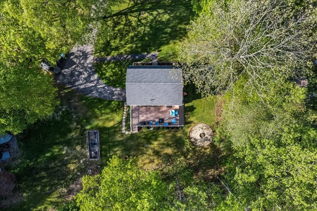 14 Maplewood Drive Londonderry NH 03053