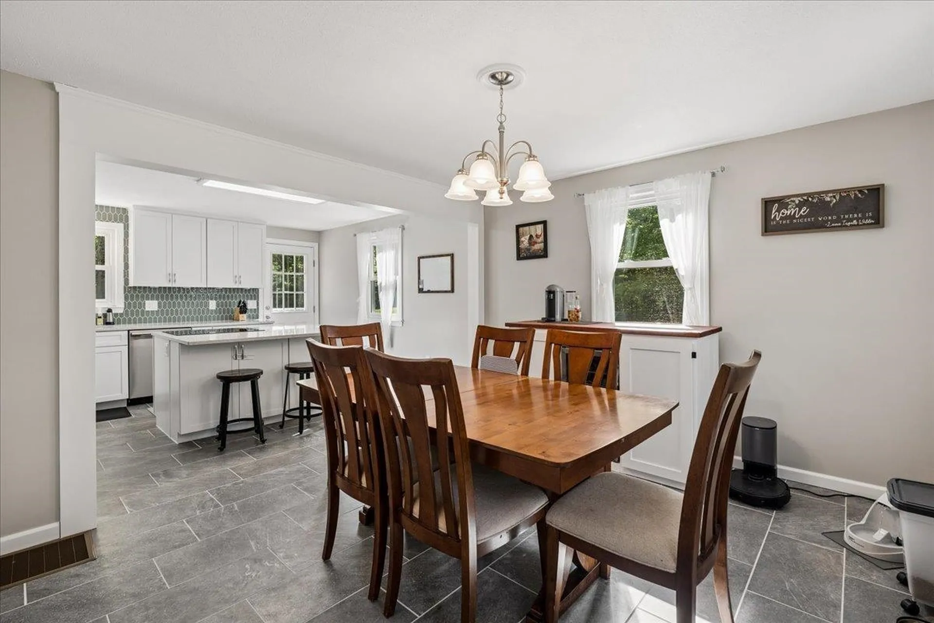 14 Maplewood Drive Londonderry NH 03053