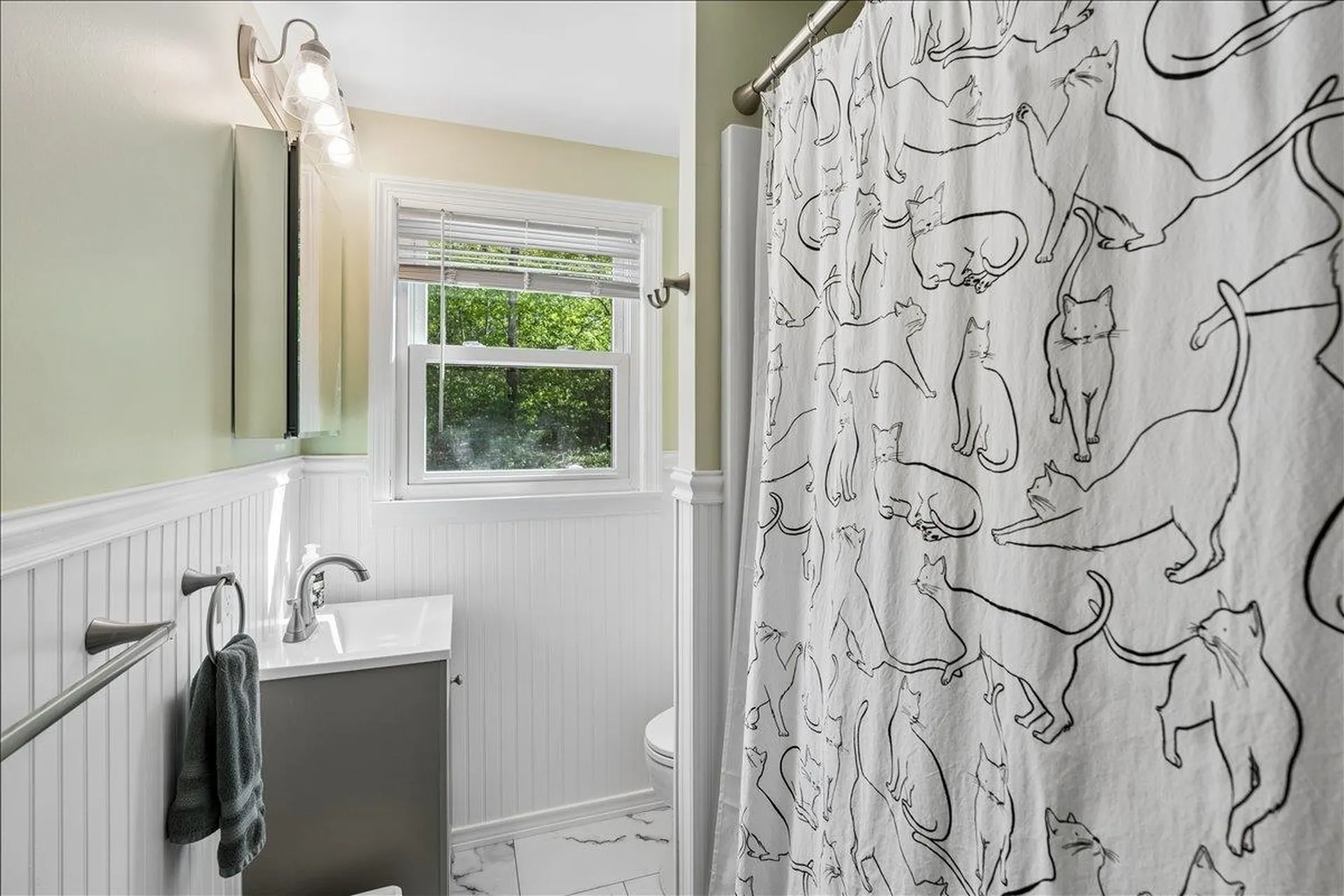 14 Maplewood Drive Londonderry NH 03053