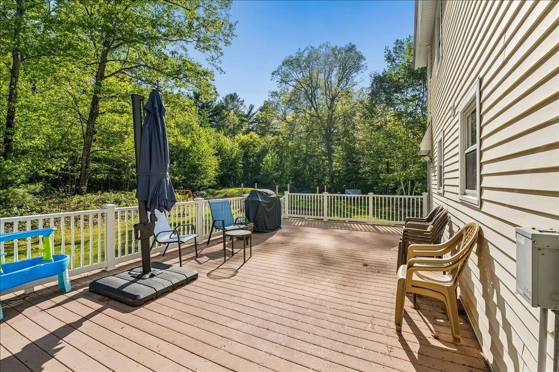 14 Maplewood Drive Londonderry NH 03053