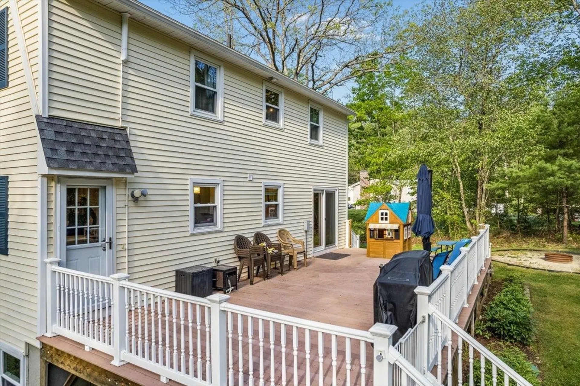 14 Maplewood Drive Londonderry NH 03053
