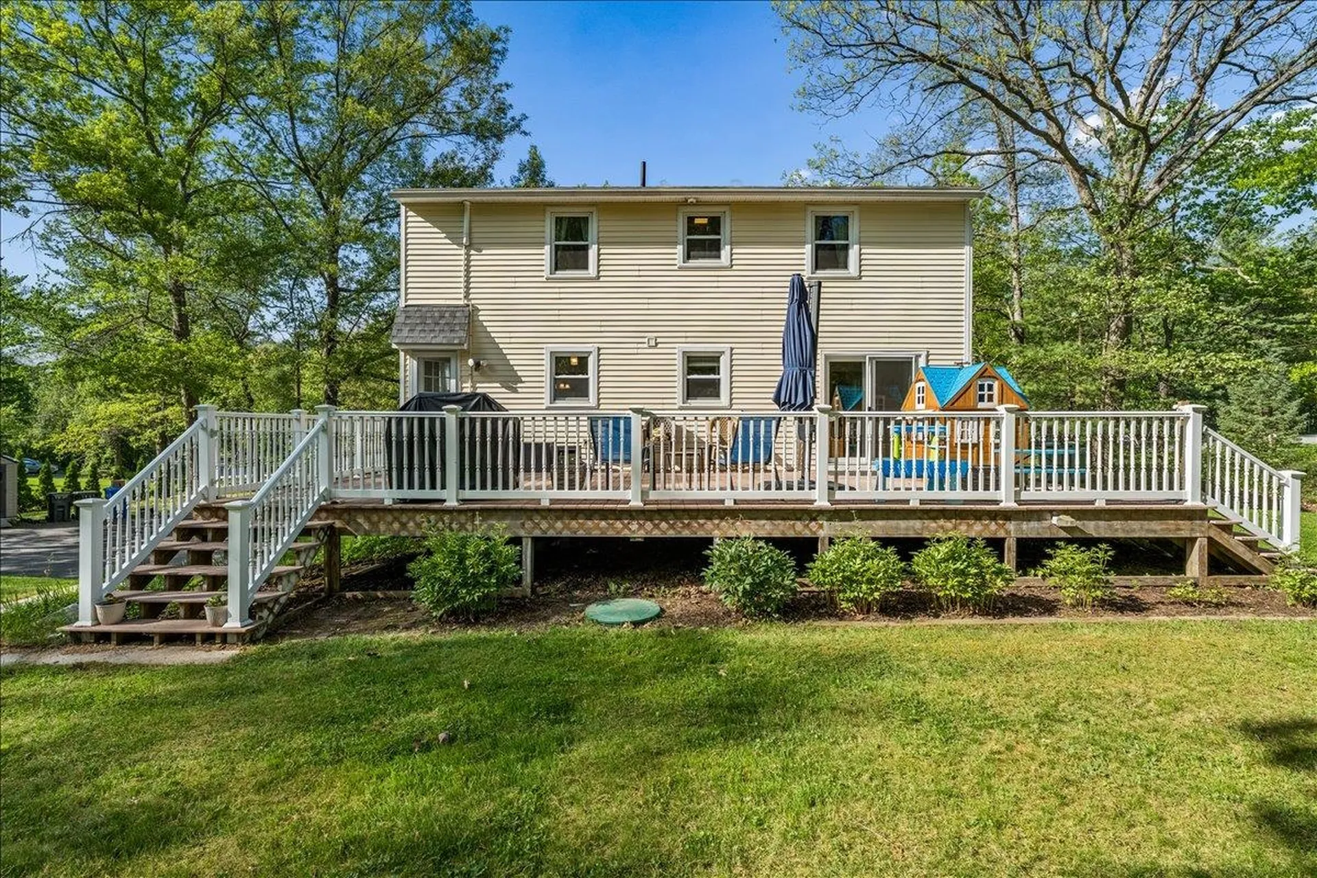 14 Maplewood Drive Londonderry NH 03053