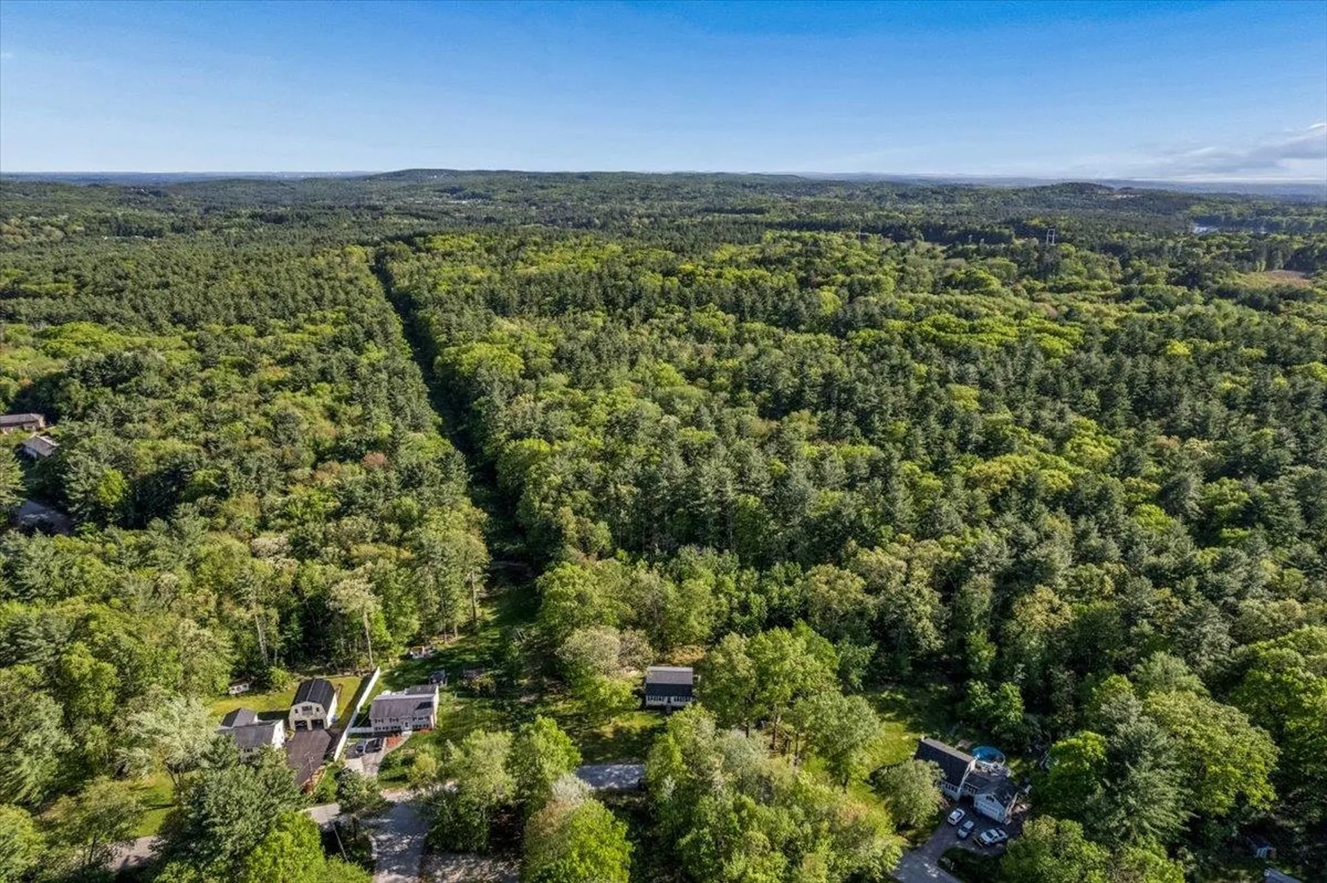 14 Maplewood Drive Londonderry NH 03053