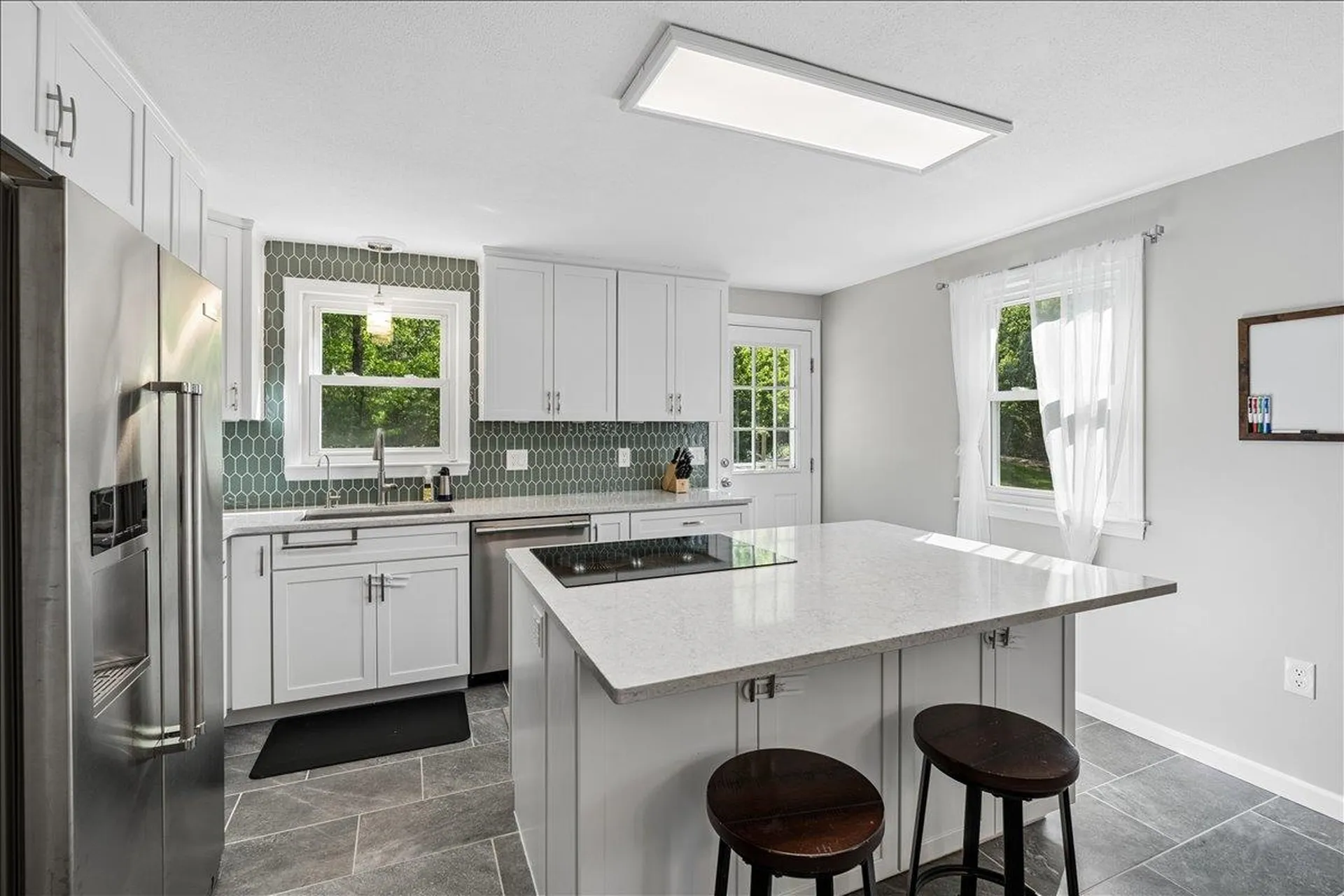 14 Maplewood Drive Londonderry NH 03053