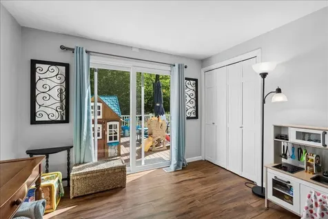 14 Maplewood Drive Londonderry NH 03053