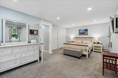 14 Maplewood Drive Londonderry NH 03053