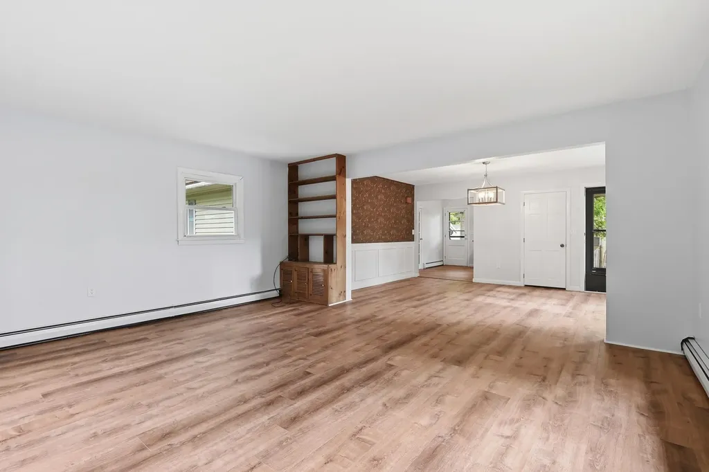 85 Whitney Avenue Manchester NH 03104