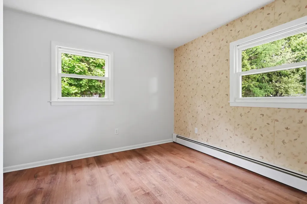 85 Whitney Avenue Manchester NH 03104