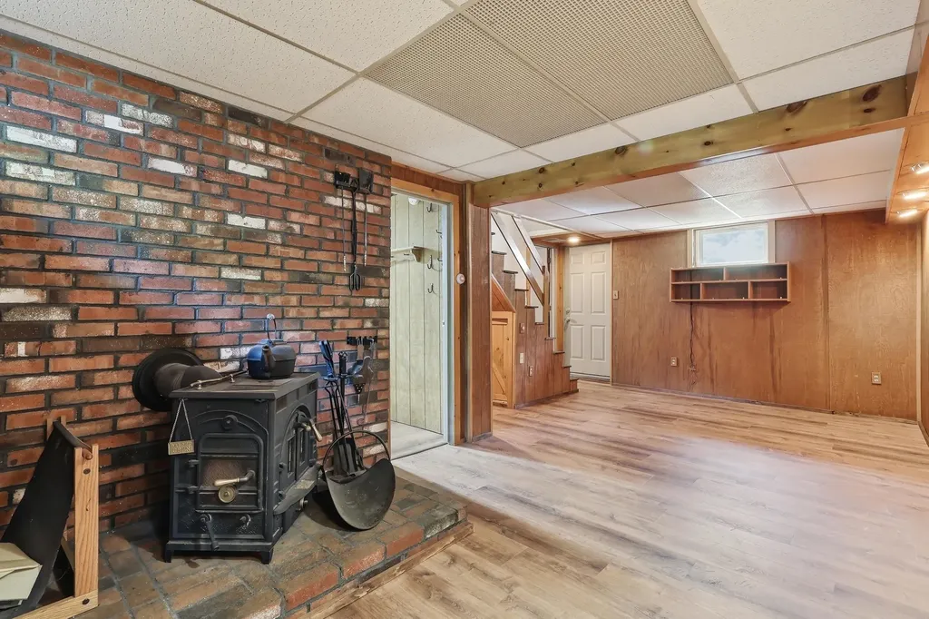85 Whitney Avenue Manchester NH 03104