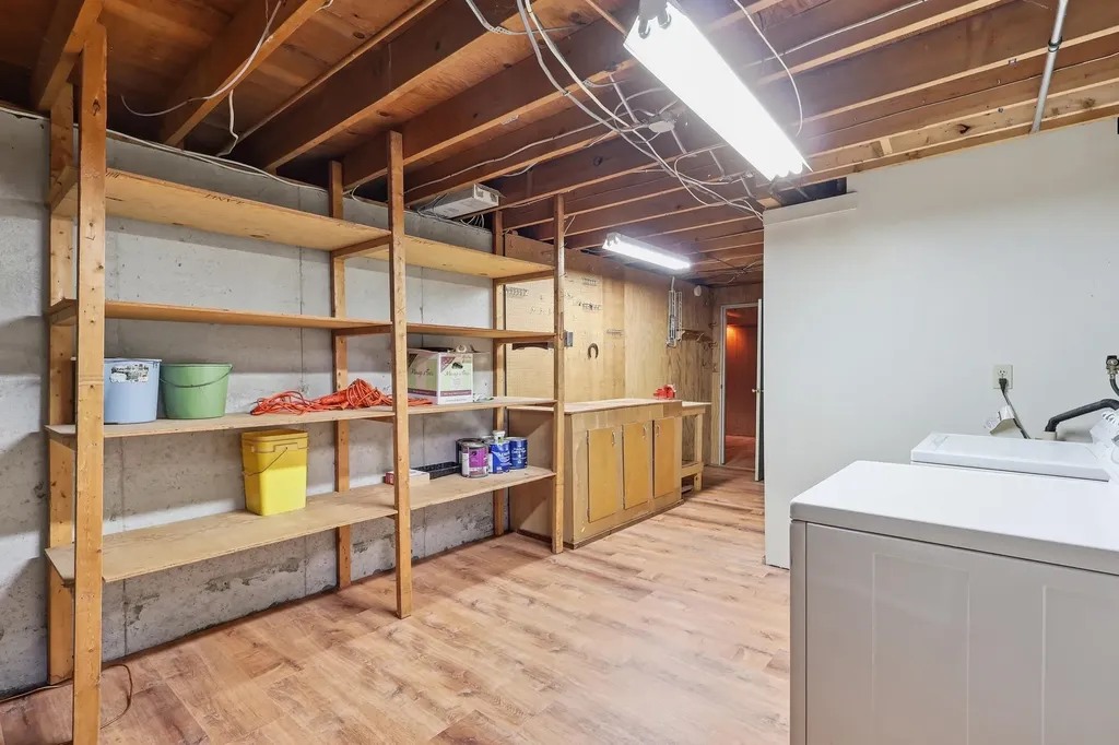85 Whitney Avenue Manchester NH 03104