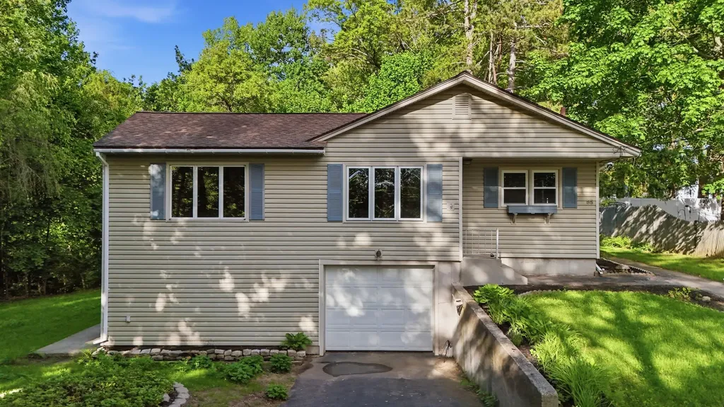 85 Whitney Avenue Manchester NH 03104