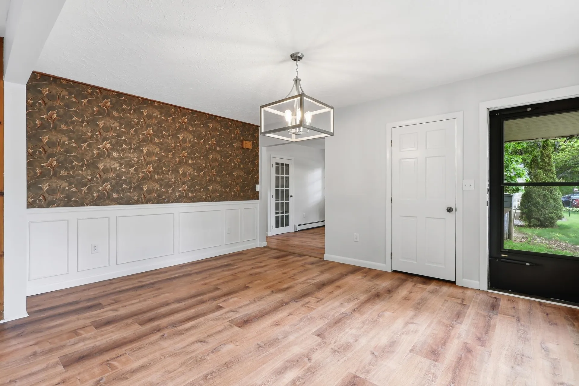 85 Whitney Avenue Manchester NH 03104