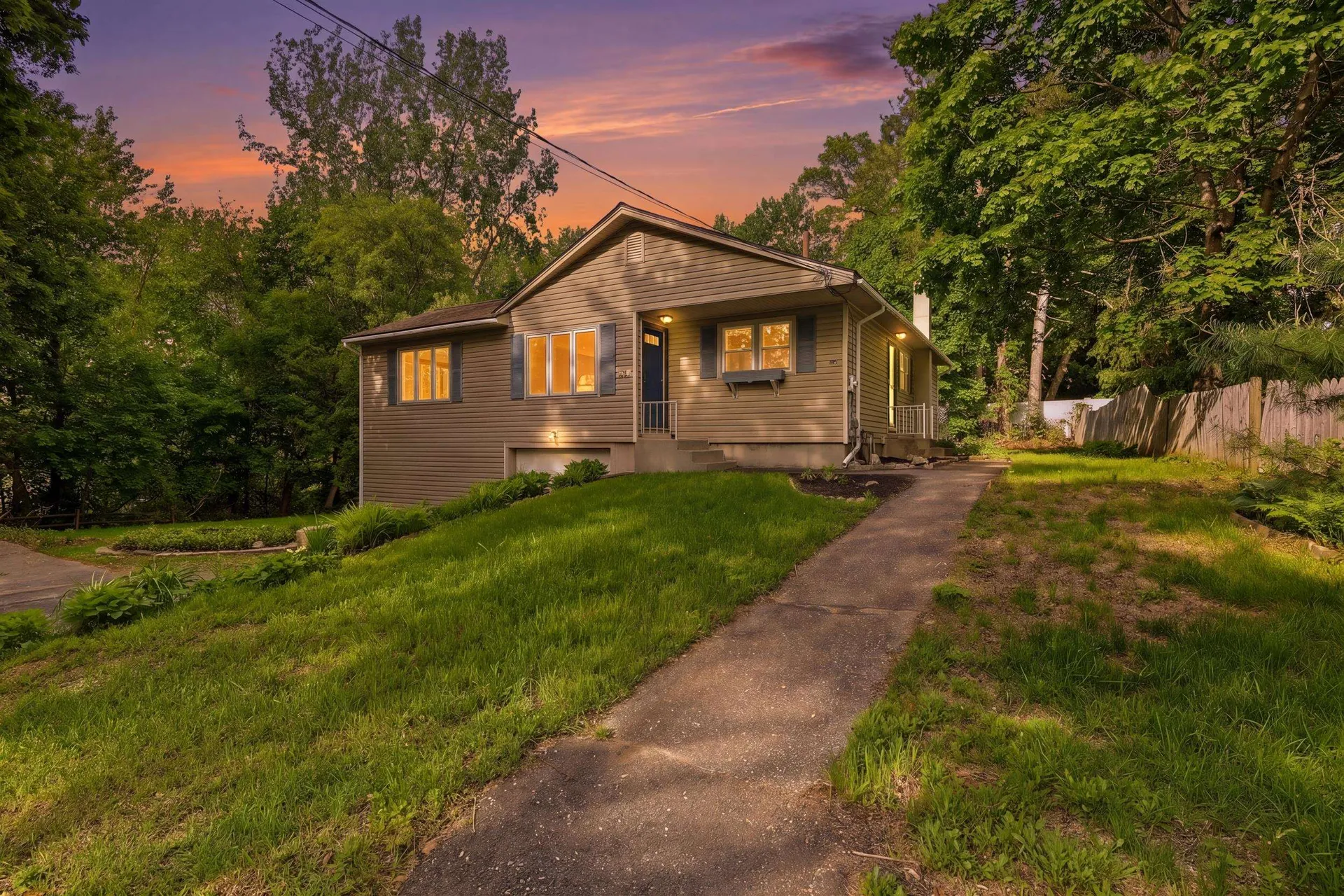 85 Whitney Avenue Manchester NH 03104