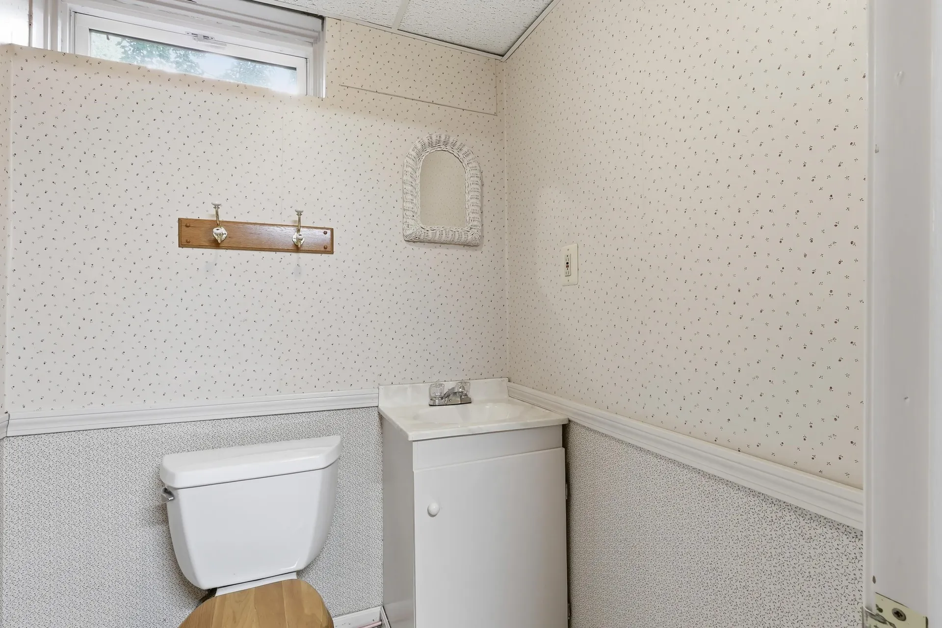 85 Whitney Avenue Manchester NH 03104
