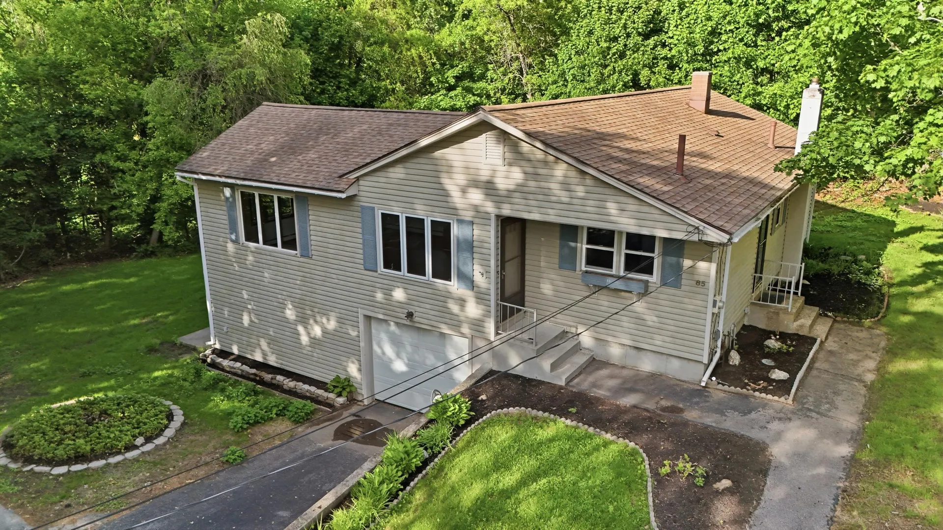 85 Whitney Avenue Manchester NH 03104