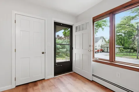 85 Whitney Avenue Manchester NH 03104