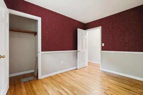 85 Whitney Avenue Manchester NH 03104