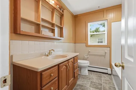 85 Whitney Avenue Manchester NH 03104