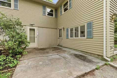 85 Whitney Avenue Manchester NH 03104