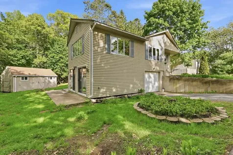 85 Whitney Avenue Manchester NH 03104