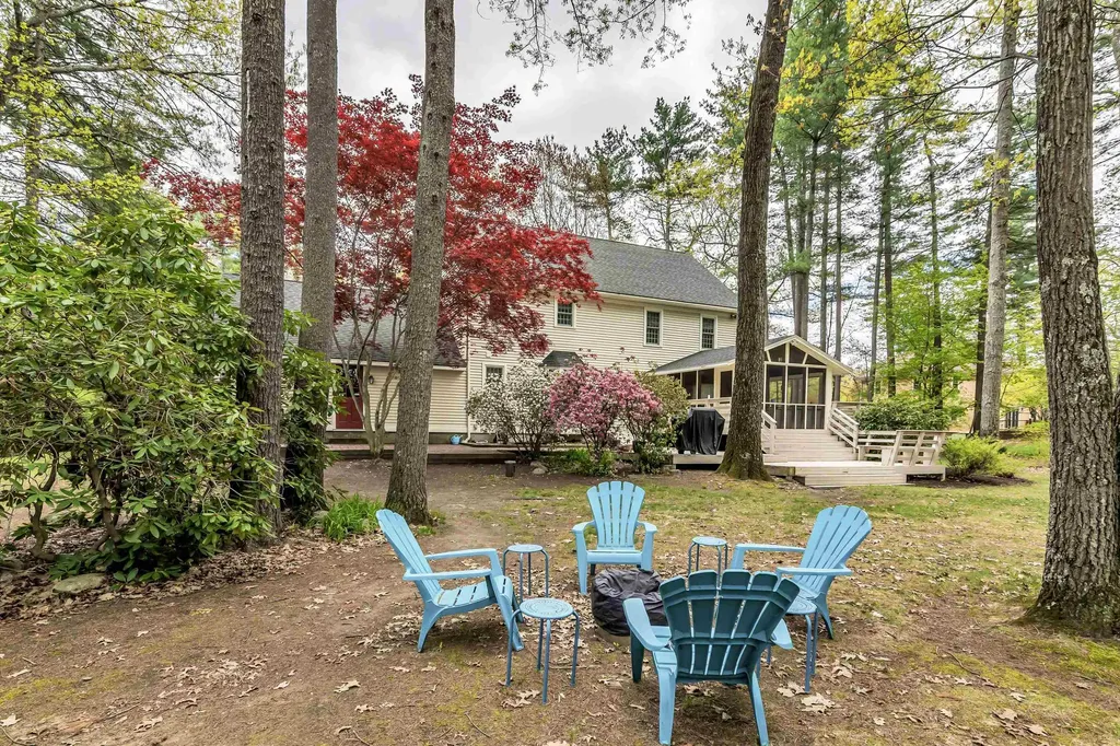 4 Cherokee Court Londonderry NH 03053