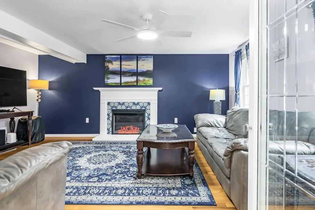 4 Cherokee Court Londonderry NH 03053