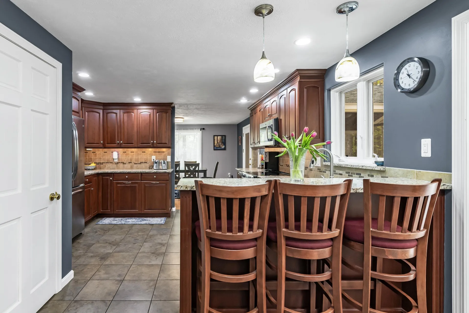 4 Cherokee Court Londonderry NH 03053