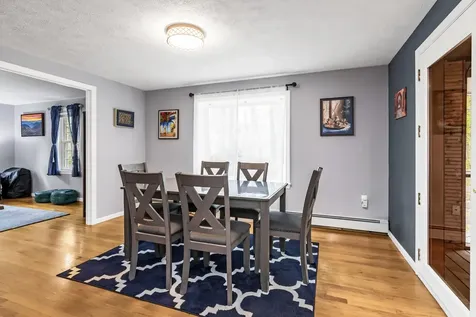 4 Cherokee Court Londonderry NH 03053