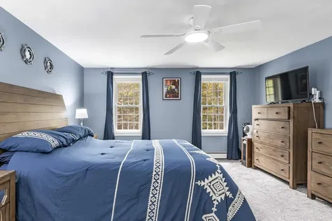 4 Cherokee Court Londonderry NH 03053