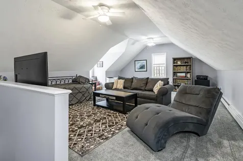 4 Cherokee Court Londonderry NH 03053