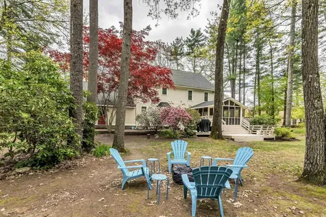 4 Cherokee Court Londonderry NH 03053