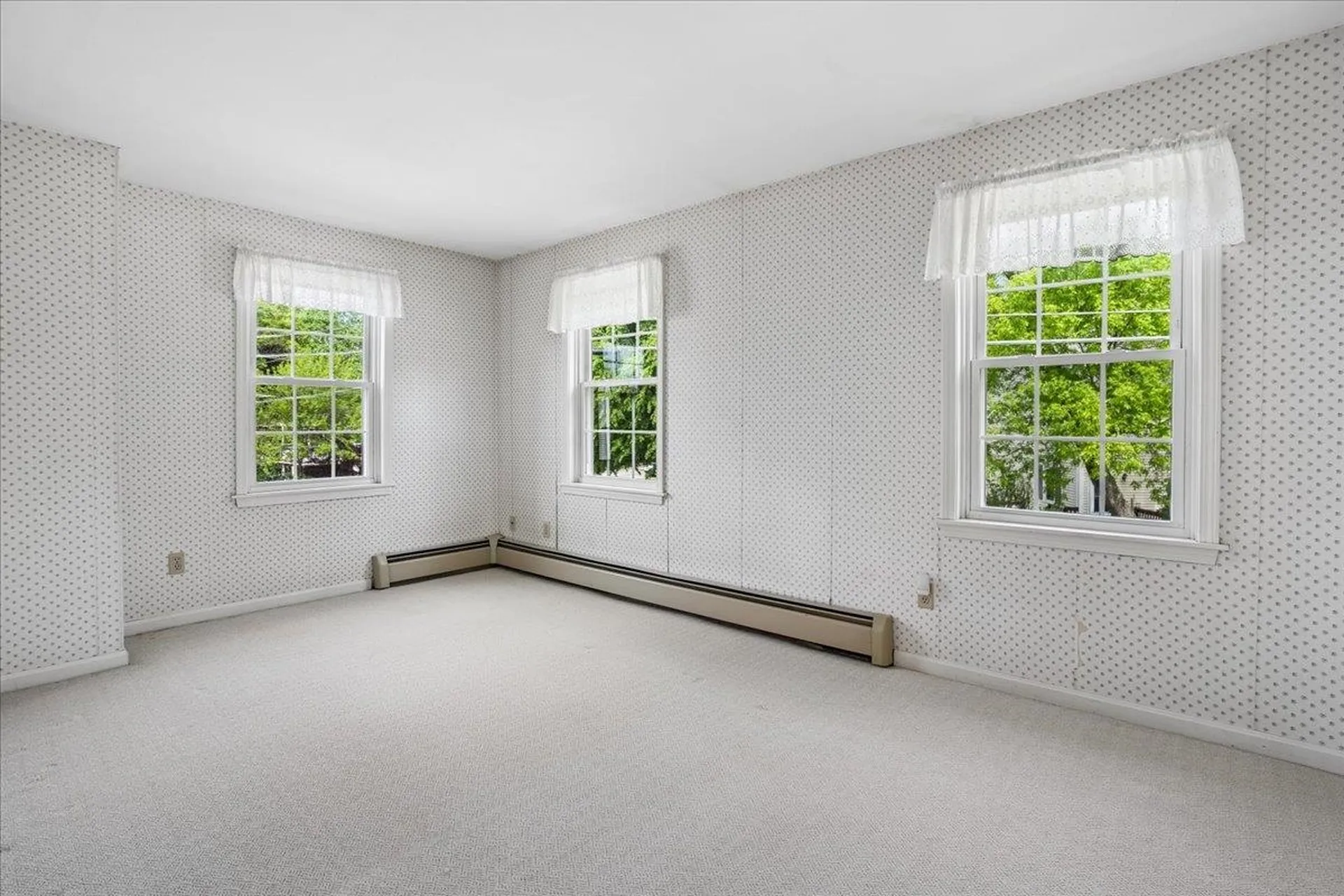 68 Emerald Street Manchester NH 03103