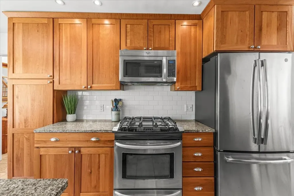 26 Peacham Lane Essex VT 05452